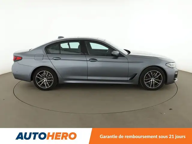 BMW 5 Series view 7