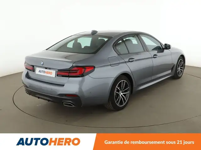 BMW 5 Series view 6