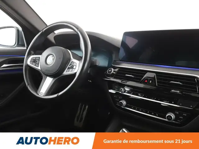 BMW 5 Series view 13