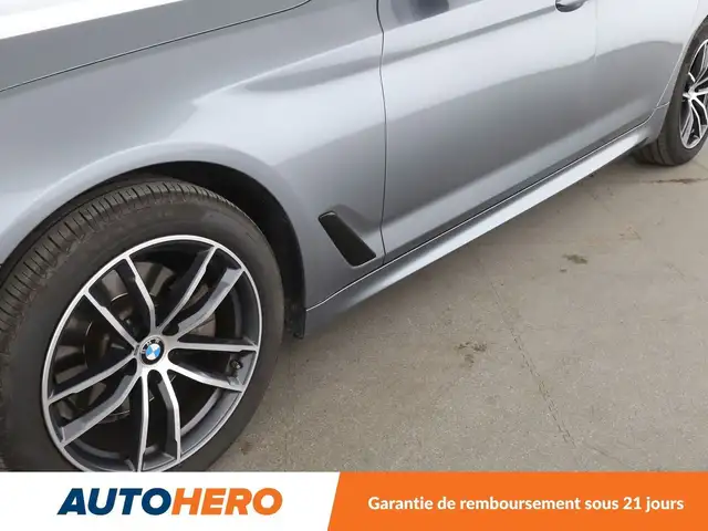 BMW 5 Series view 30