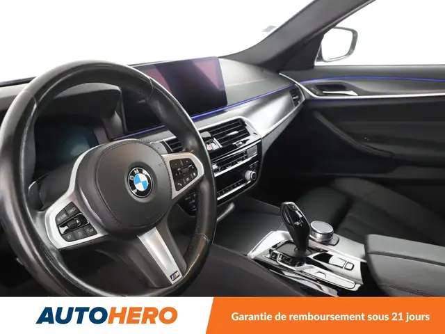 BMW 5 Series view 11