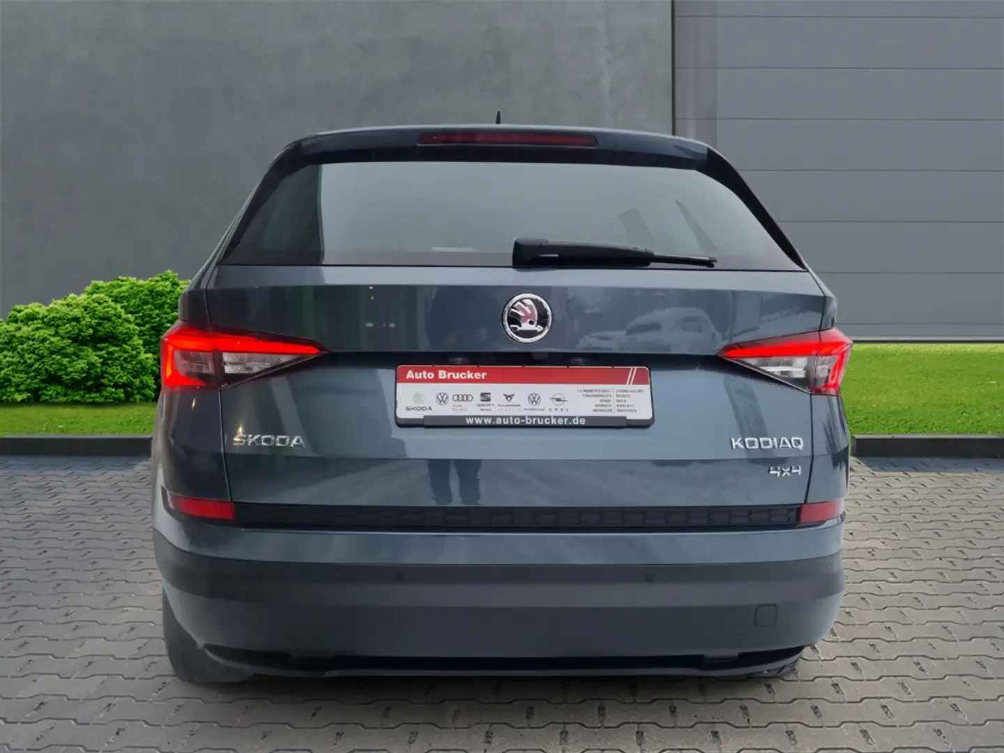 Skoda Kodiaq Style 4x4+Anhängerkupplung+Navi+Alufelgen+Sitzheiz Gris - 2