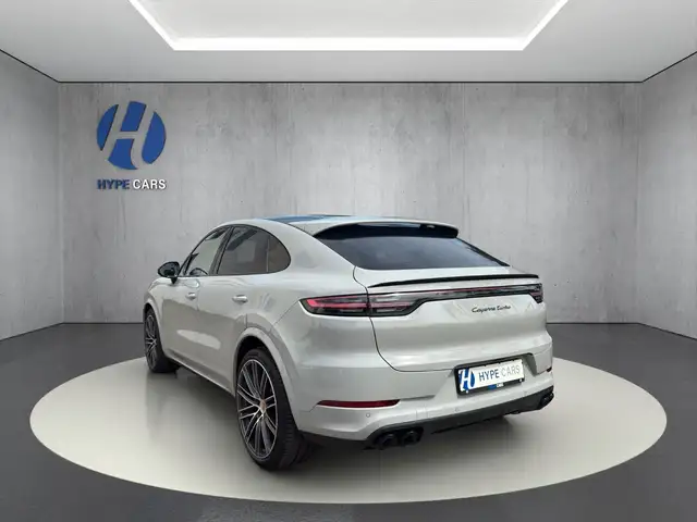 Porsche Cayenne view 5