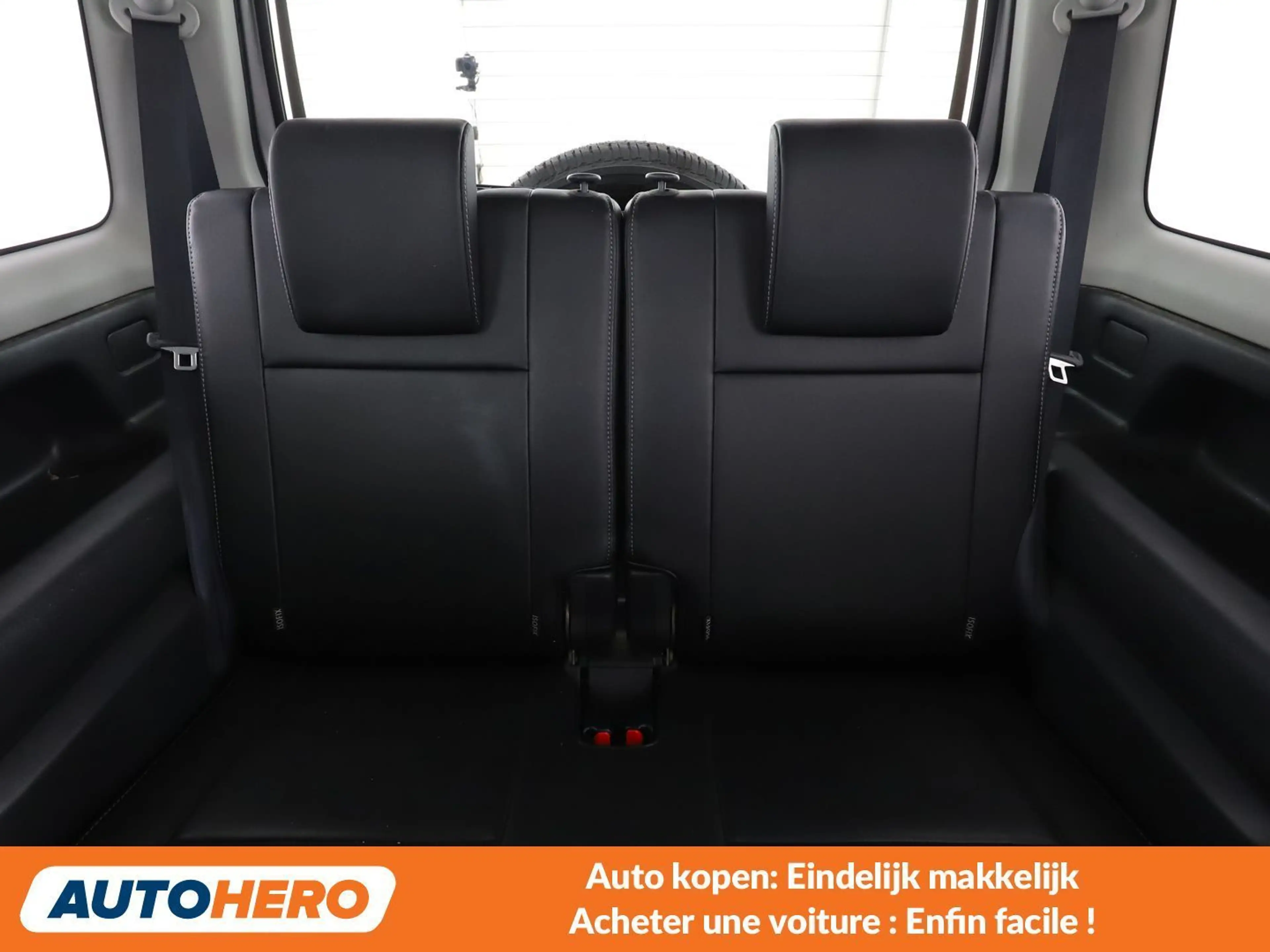 Suzuki Jimny 1.3 Club — photo 15