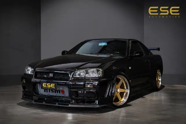 Nissan Skyline R34 GTR V-spec LHD (UK-Spec) 1 of 80