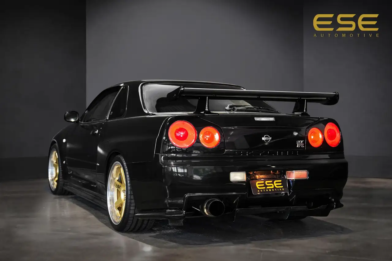 Nissan Skyline R34 GTR V-spec LHD (UK-Spec) 1 of 80, foto 5
