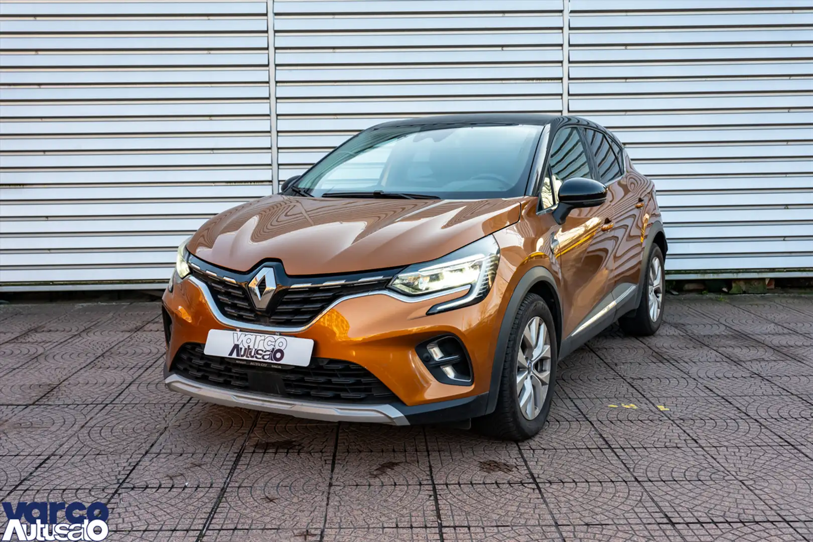 Renault Captur Captur 1.6 E-Tech phev Intens 160cv auto Arancione - 1