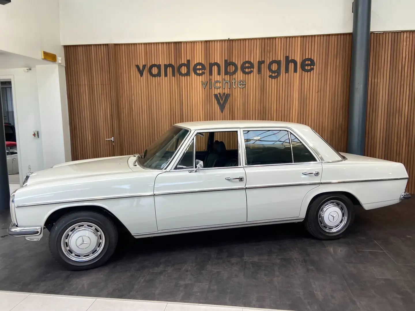 Mercedes-Benz 220 sublieme staat - 1ste eigenaar - 43000km Белый - 2