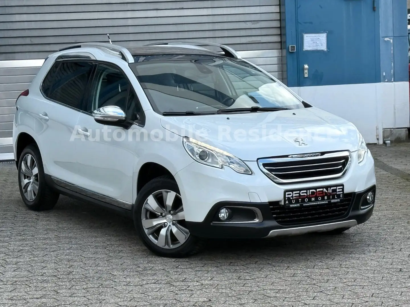 Peugeot 2008 Allure 1.6 HDI*NAVI*PANO*LEDER*LED*PDC*AHK* - 2