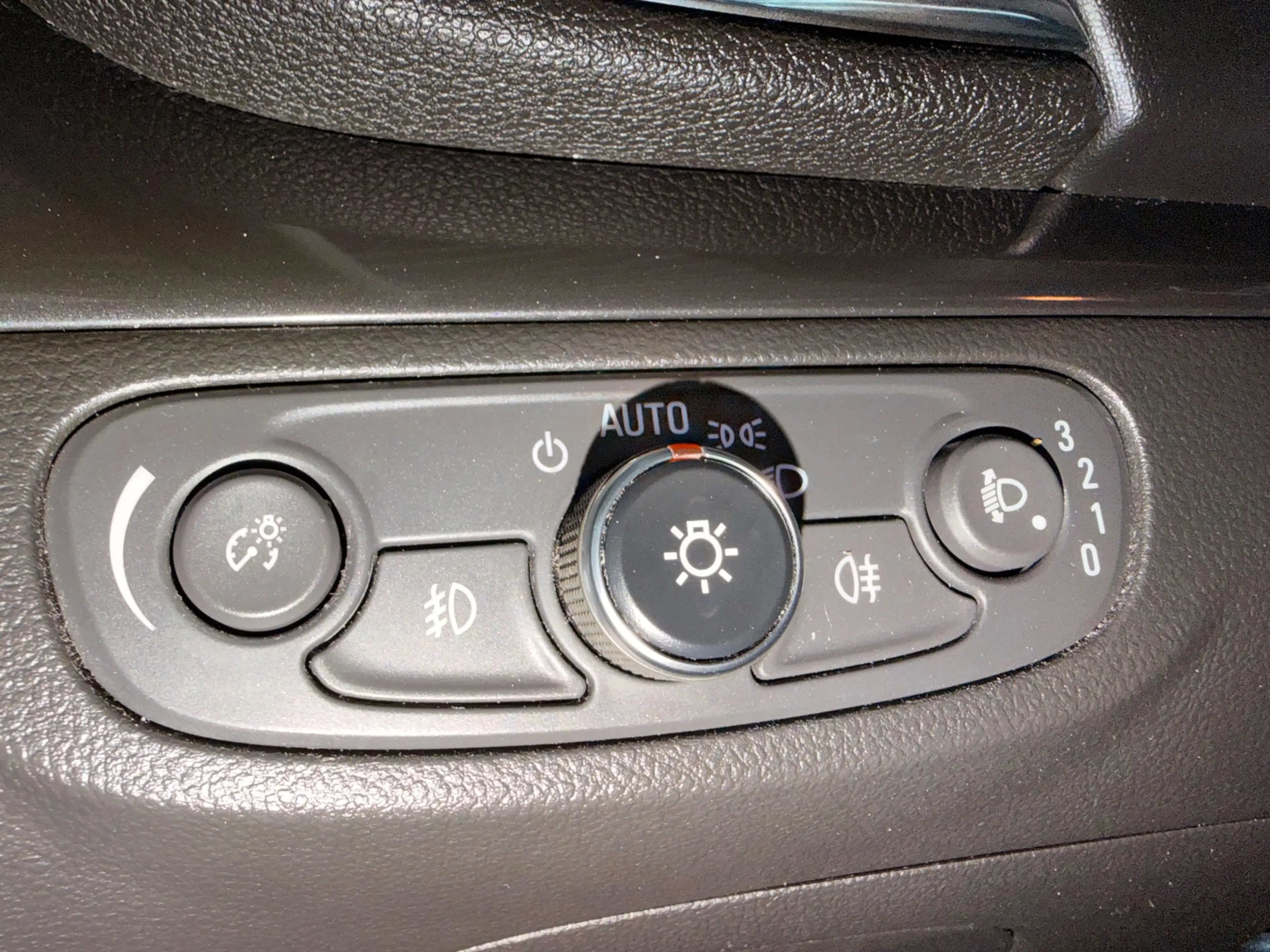 Opel Mokka X 1.6 Selection/Camera/Navi/Pdc/Led/Cruise-c/Climate — photo 27