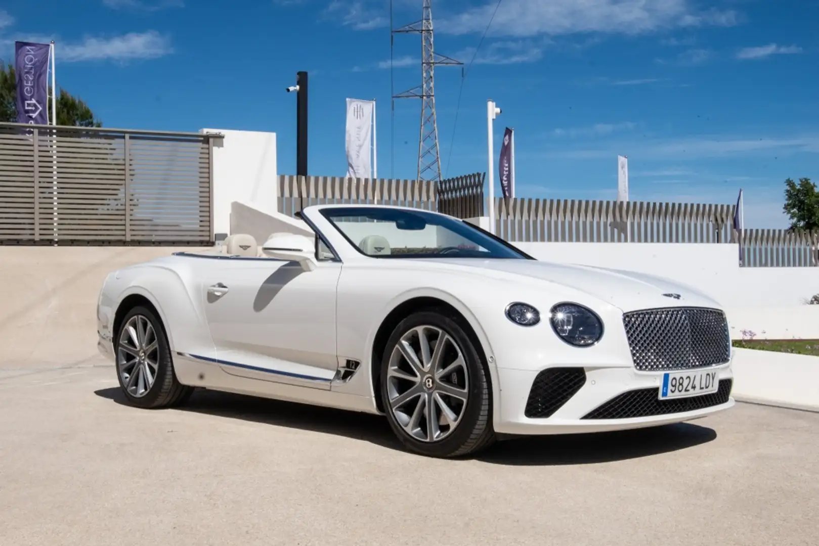 Bentley Continental GT W12 Convertible Wit - 1