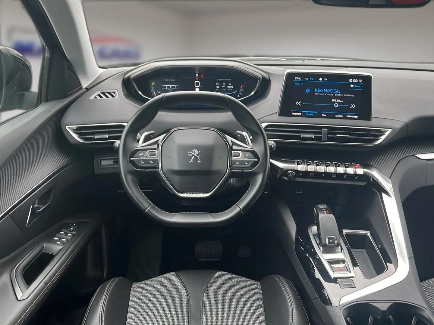 Peugeot 3008 Allure Automatik*nur 28700 Kilometer* Noir - 2