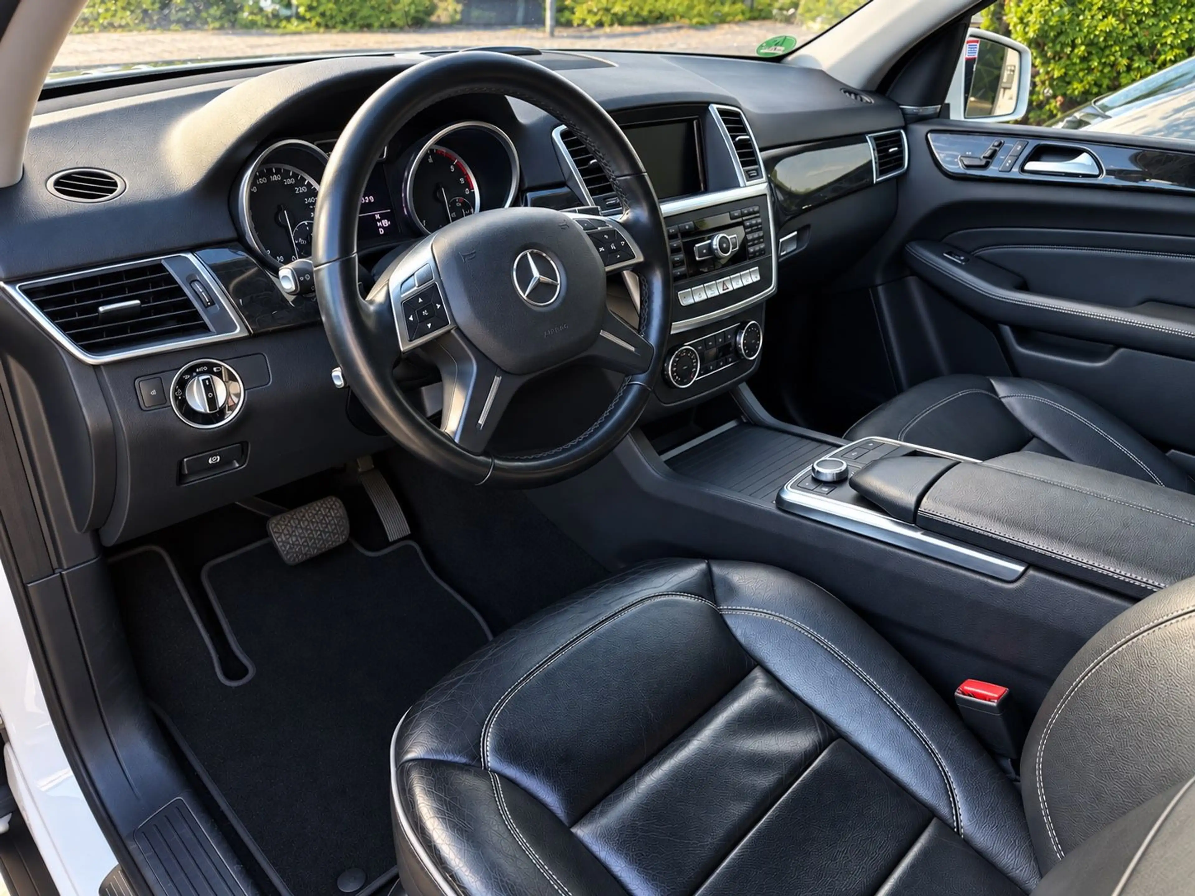Mercedes-Benz ML 350 CDI AMG BlueTec 4Matic LED/Schiebed./Tempo — photo 7