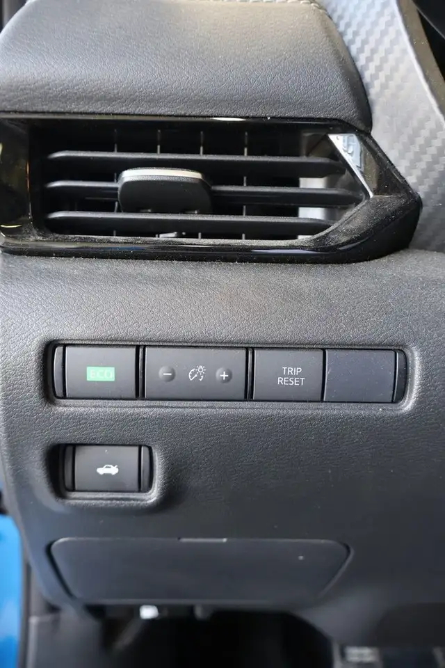 Nissan Sentra снимка Nissan Sentra