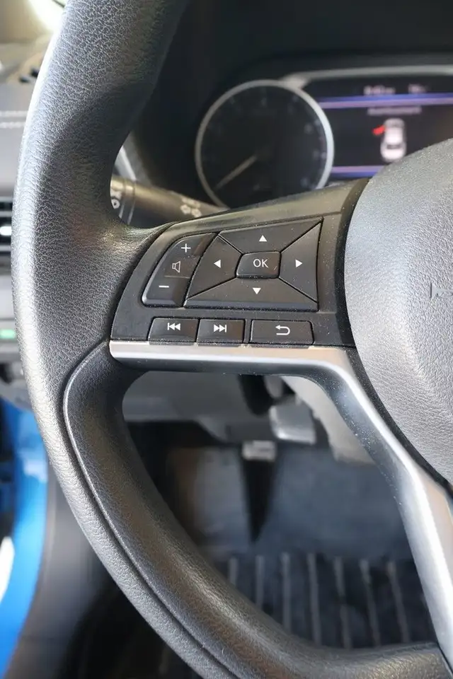 Nissan Sentra снимка Nissan Sentra