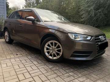 1.6 TDI Sportback(clean diesel) Ambition