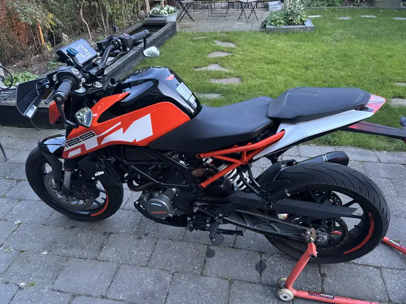 KTM 125 Duke - foto 3