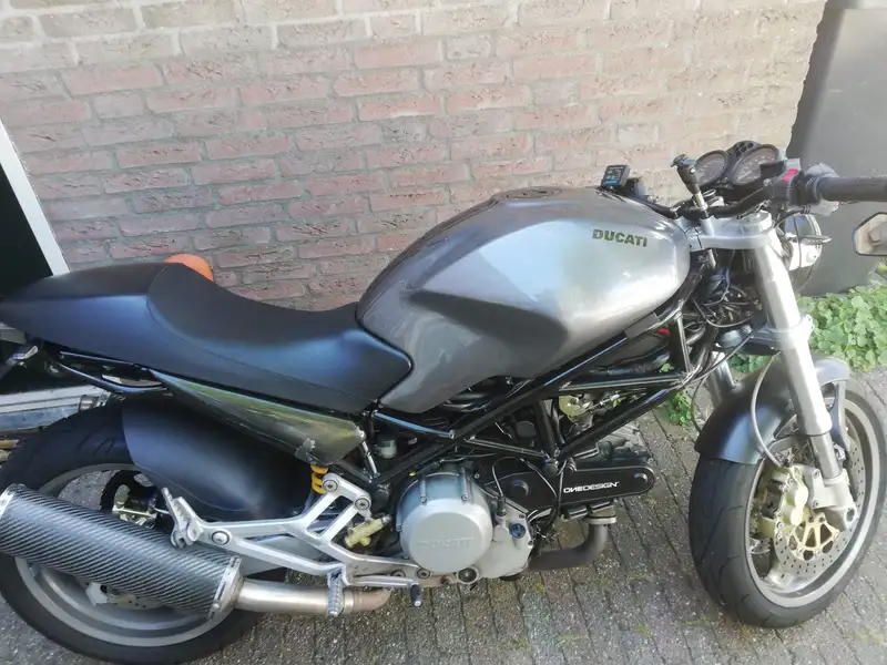 Ducati Monster 937 - foto 6