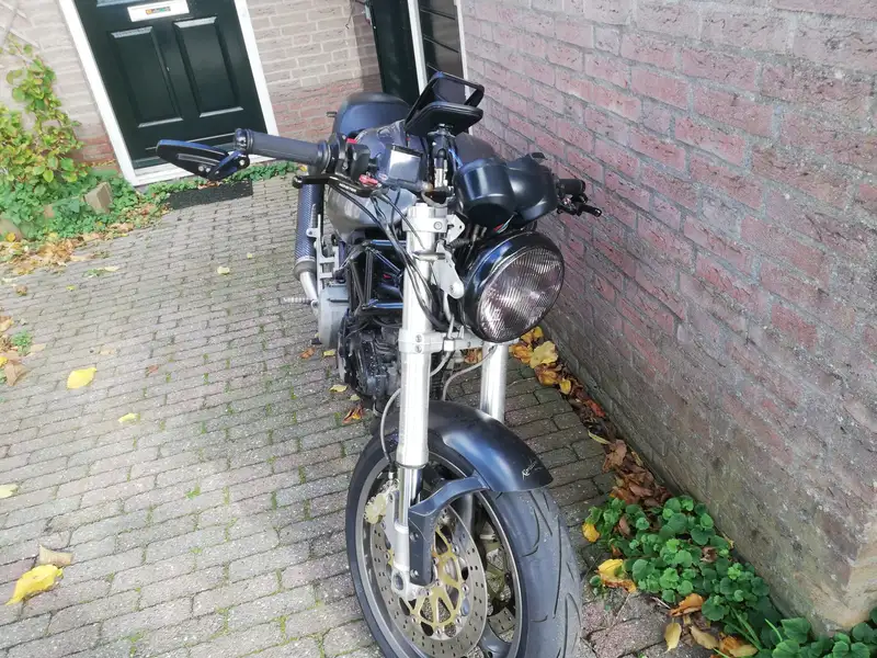 Ducati Monster 937 - foto 8