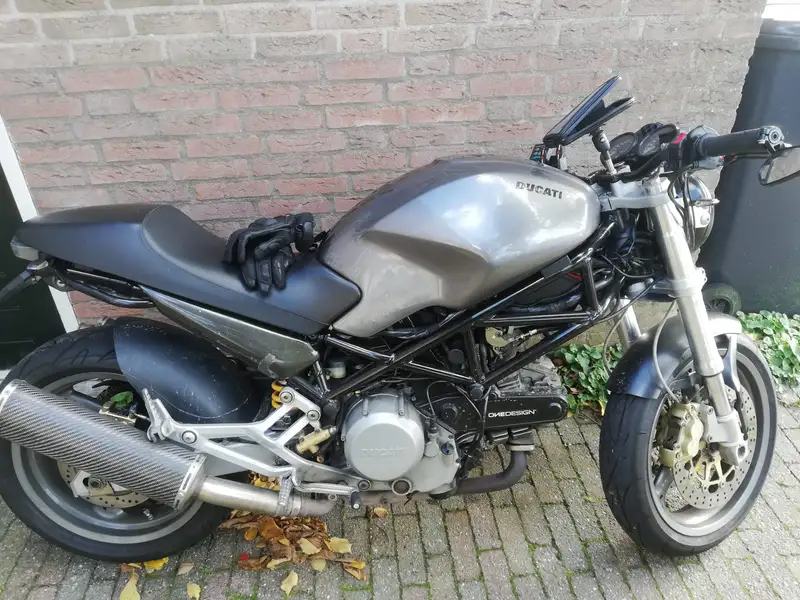 Ducati Monster 937 - foto 4