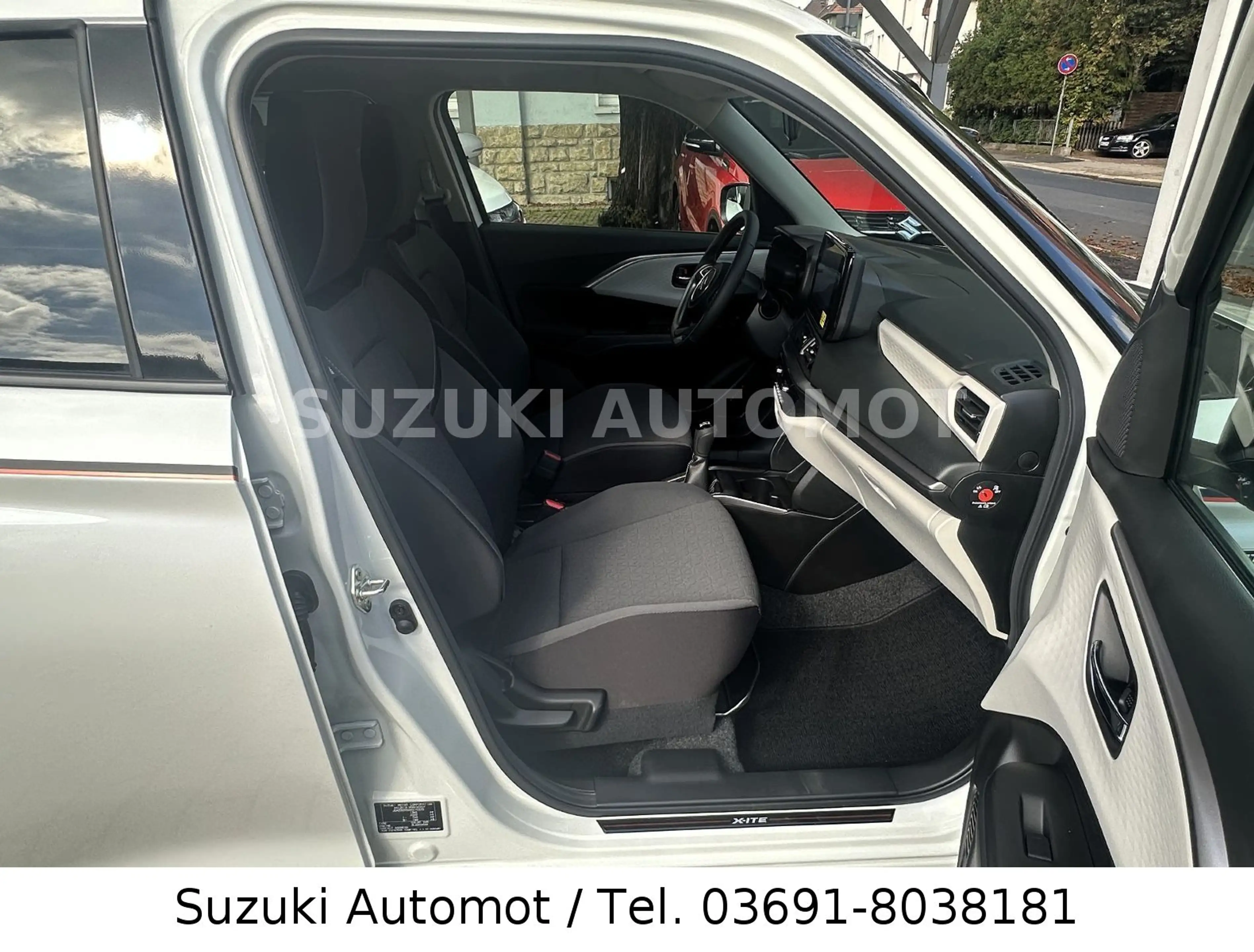 Suzuki Swift HYBRID Comfort+ X-ITE Navi LED Kamera SHZ — photo 4