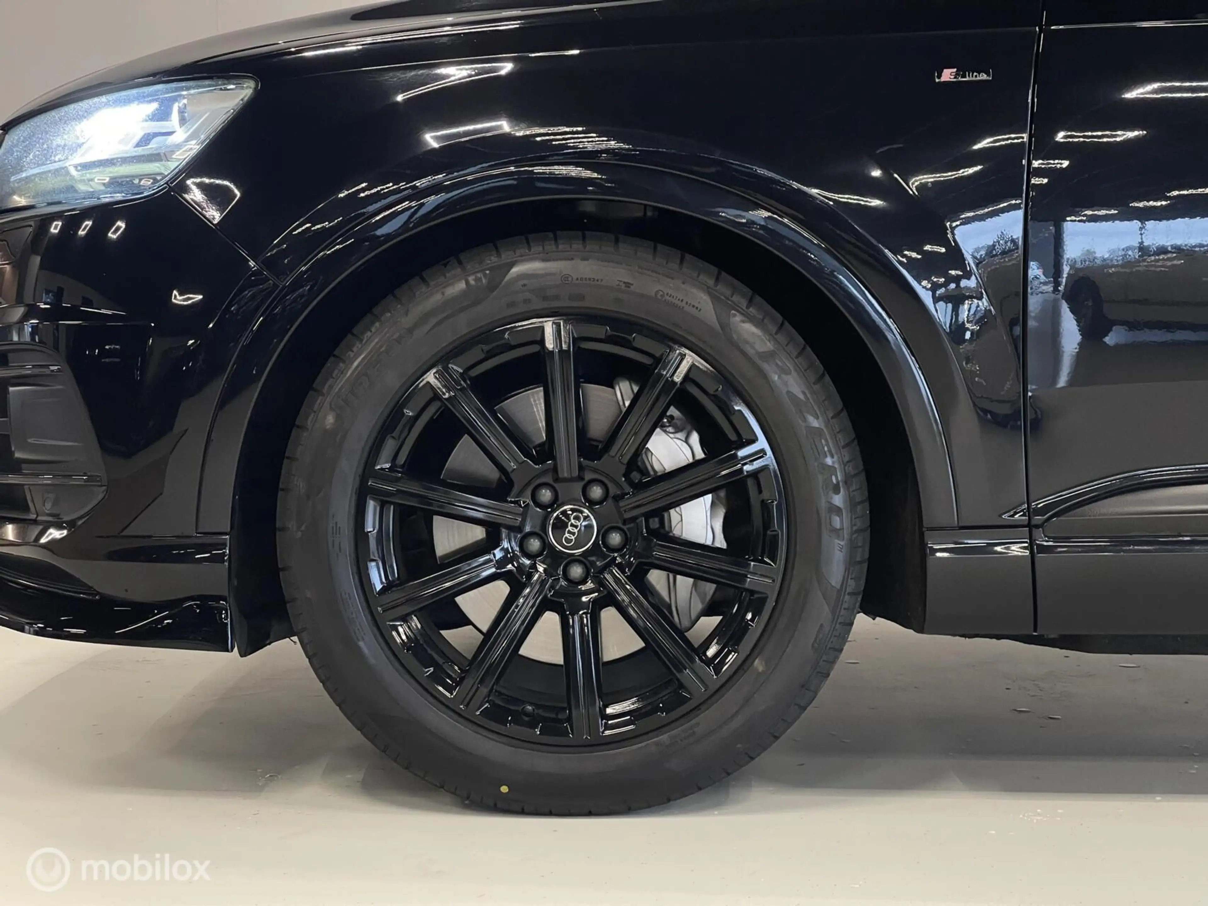 Audi Q7 SQ7 3.0 TDI quattro — photo 3