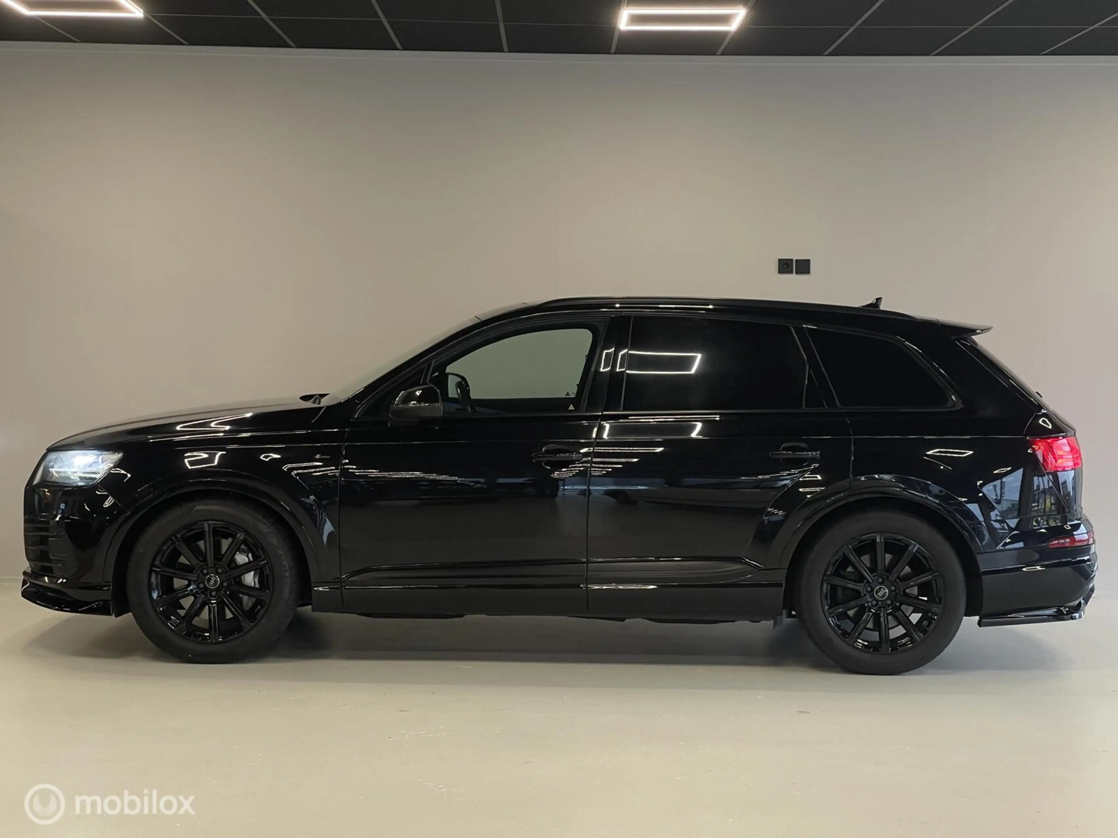 Audi Q7 SQ7 3.0 TDI quattro — photo 2