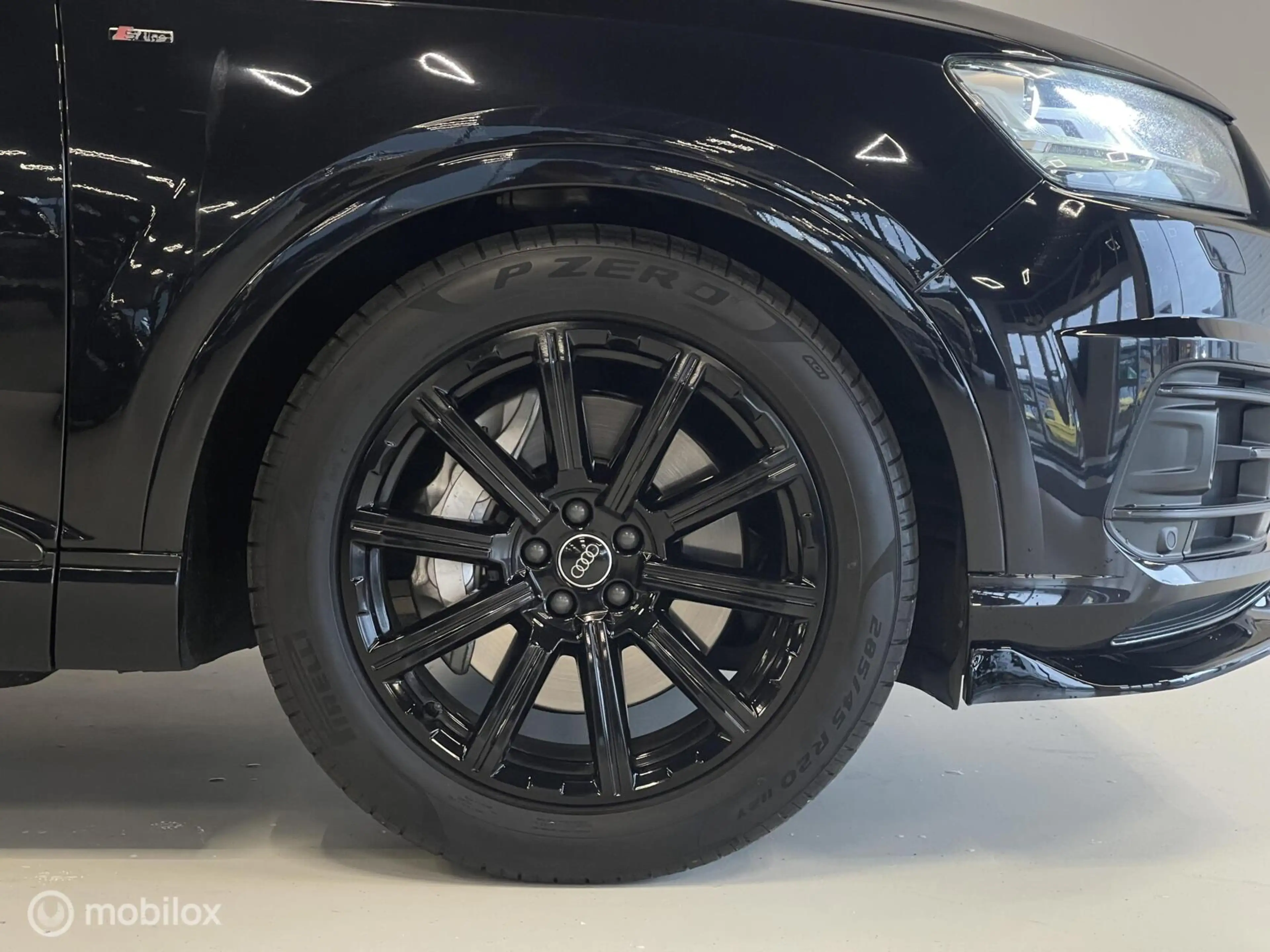 Audi Q7 SQ7 3.0 TDI quattro — photo 15