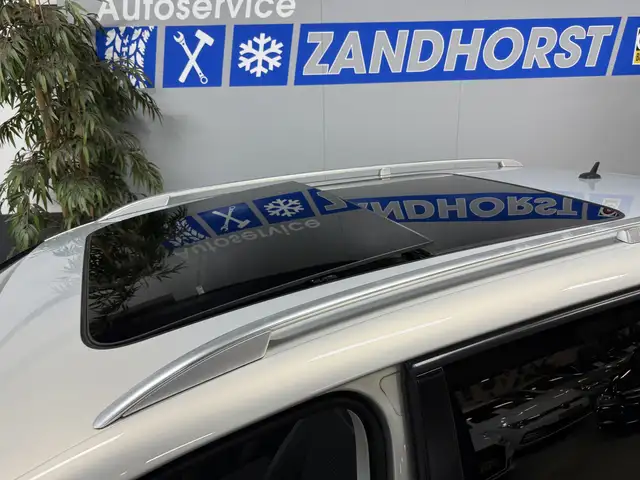 Volkswagen Touran view 14