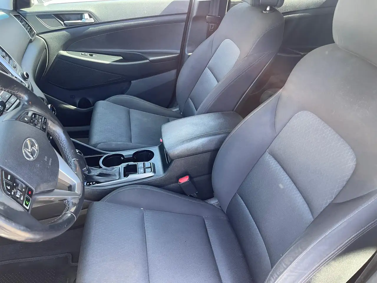 Hyundai TUCSON снимка Hyundai TUCSON