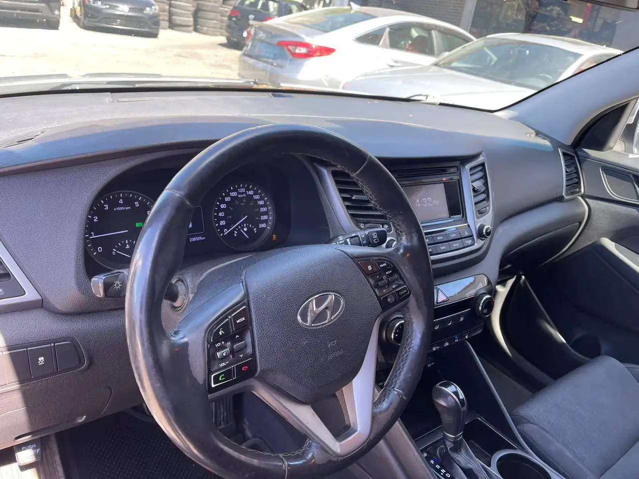 Hyundai TUCSON снимка Hyundai TUCSON