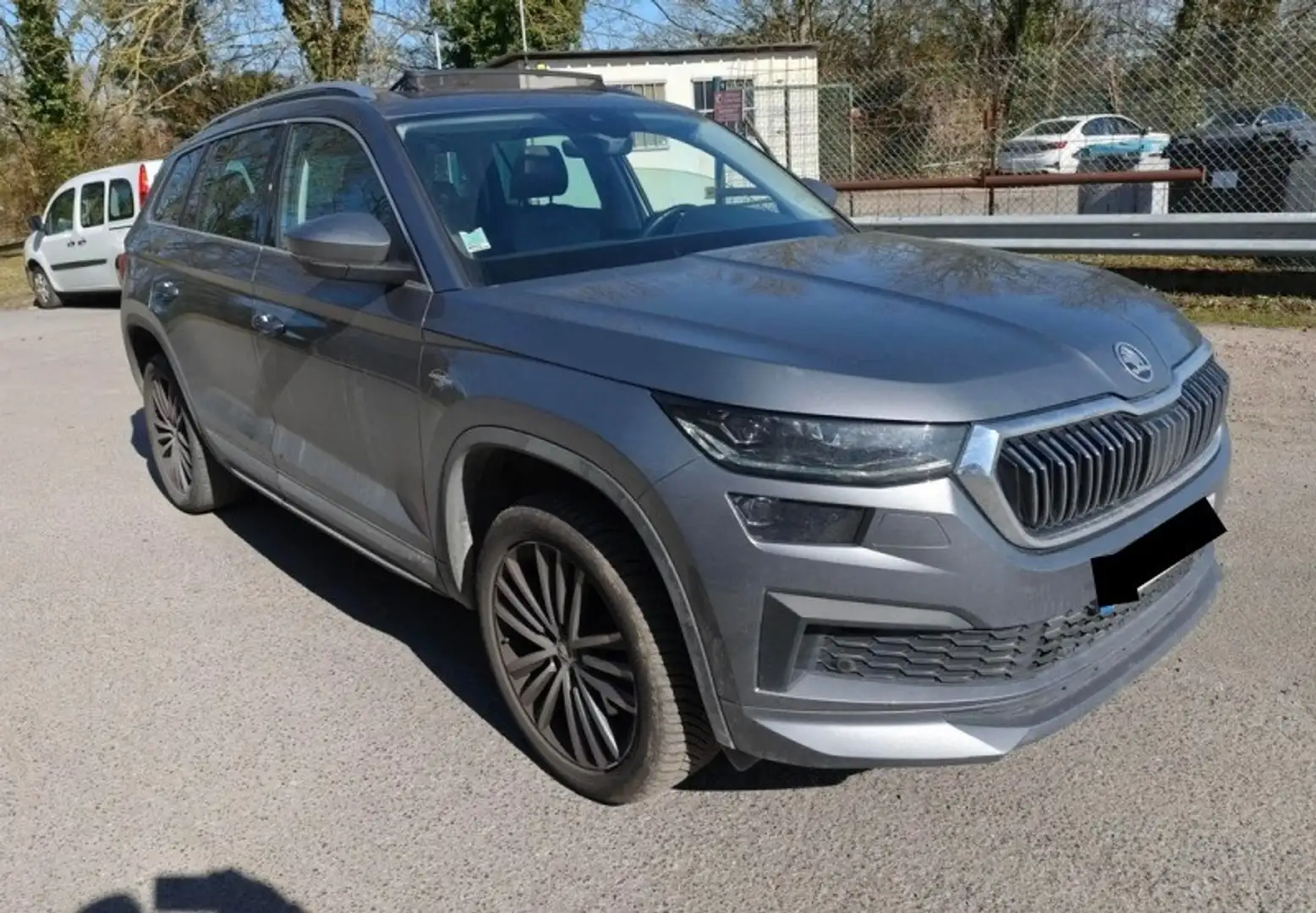 Skoda Kodiaq 2.0 TDI 150CH SCR LAURIN \u0026 KLEMENT DSG7 7 PLA Gris - 1