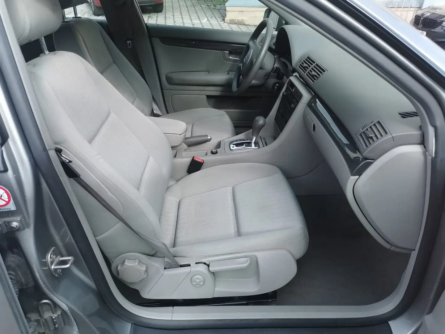 Audi A4 Avant 2.0 Automatik / TÜV NEU / Xenon / TOP Gris - 1