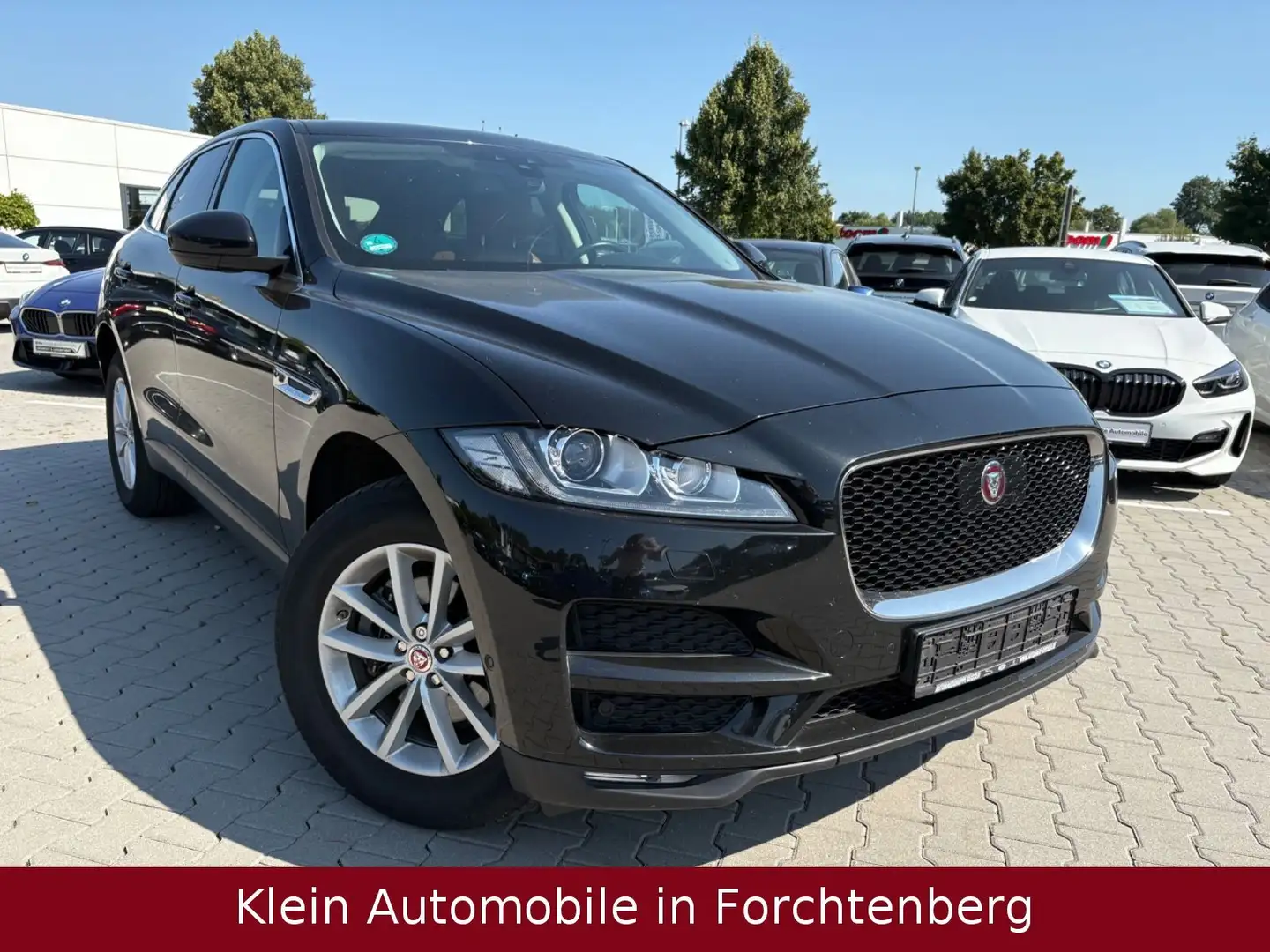 Jaguar F-Pace F-PACE Portfolio AWD Leder Navi Xenon ACC 18"1HD Noir - 1