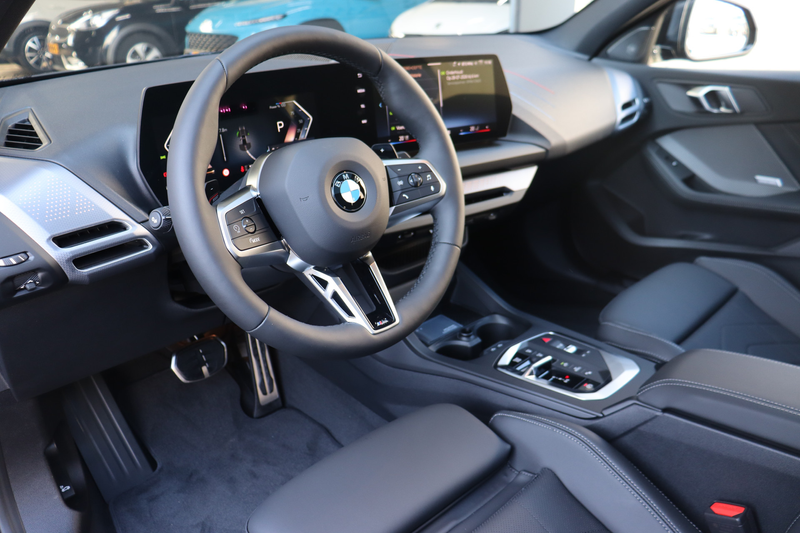 BMW 120 1 Serie M Sport Automaat / Panoramadak / Sportstoe — photo 13
