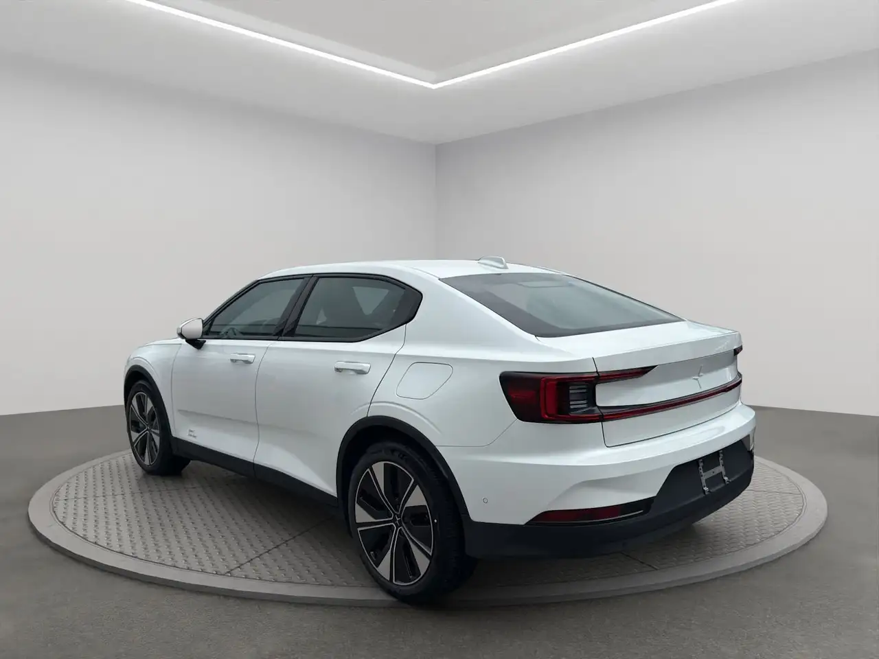 Polestar 2 снимка Polestar 2