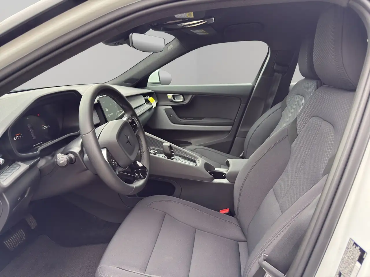 Polestar 2 снимка Polestar 2