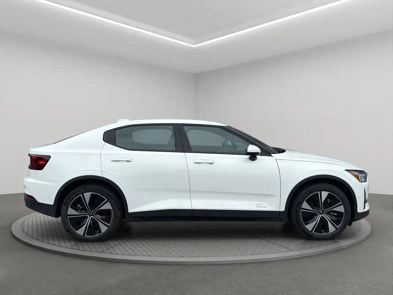 Polestar 2 снимка Polestar 2