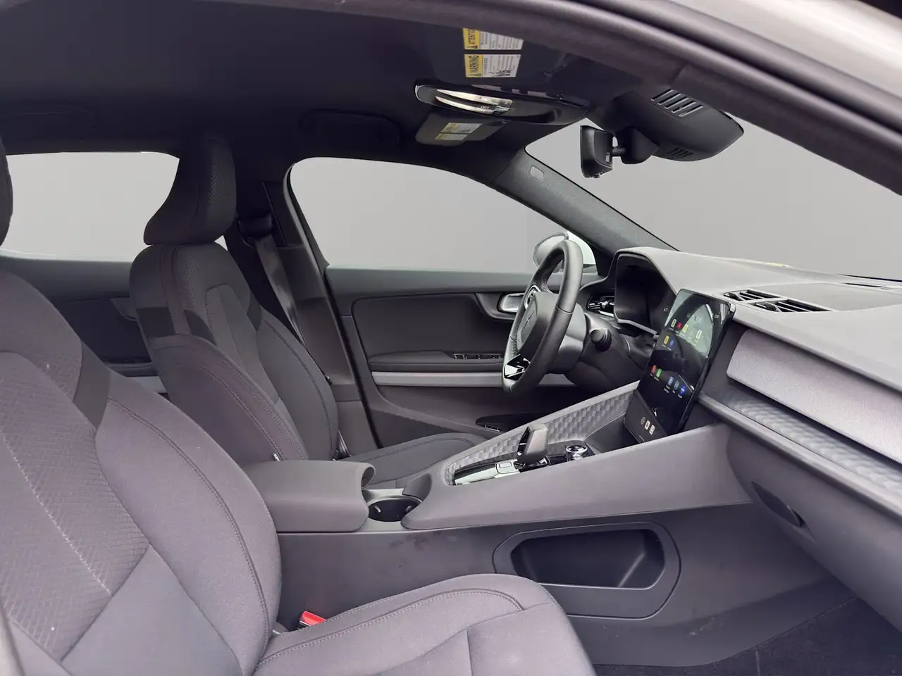 Polestar 2 снимка Polestar 2