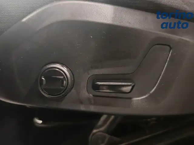 Volvo XC60 view 10