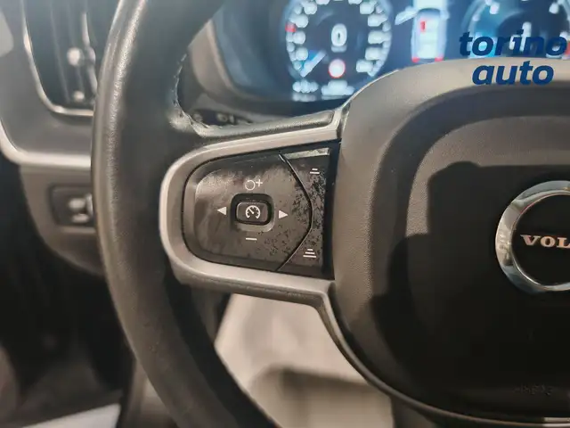 Volvo XC60 view 13