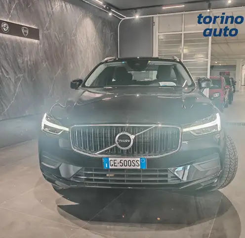 Volvo XC60 view 2