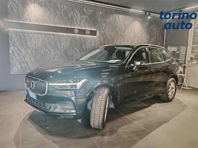 Volvo XC60 view 3