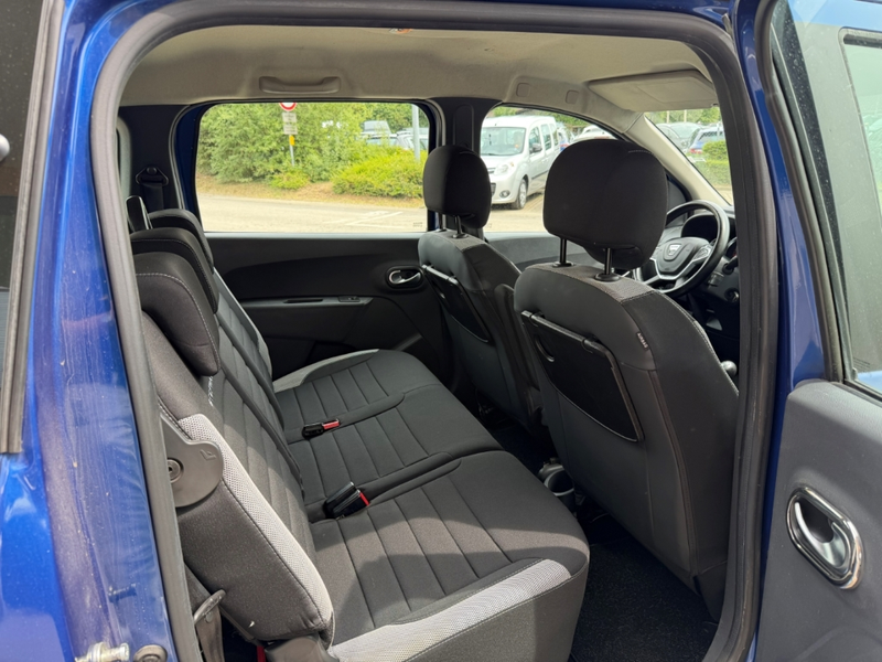 Dacia Lodgy Stepway TCE 130 7-Sitzer AHK Navi Apple CarPlay An — photo 9