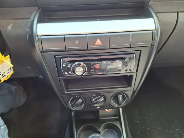 Volkswagen Fox view 10