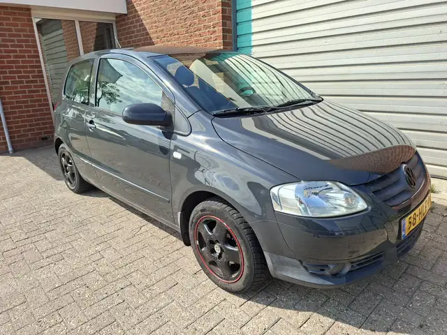 Volkswagen Fox view 2
