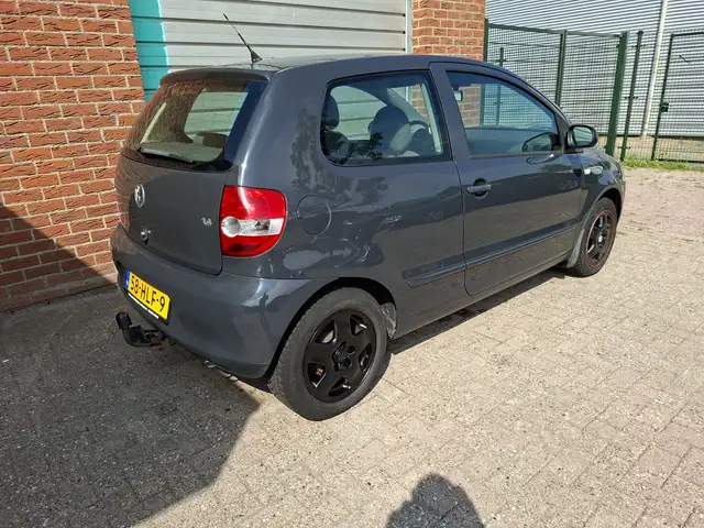 Volkswagen Fox view 12