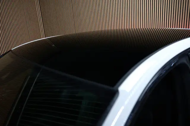 Porsche Cayenne view 5