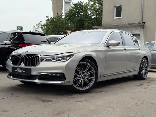 BMW 740 d xDrive Individual NAVI/LEDER/TV/GLASDACH/