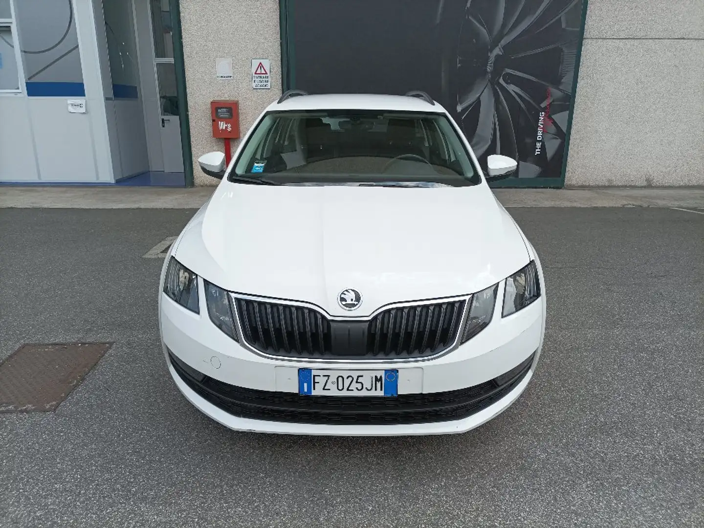 Skoda Octavia 2.0 TDI SCR 150 CV DSG Wagon Executive Bianco - 1